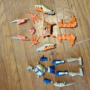 Power Rangers Mixx N Morph gold Samurai Ranger and Clawzord